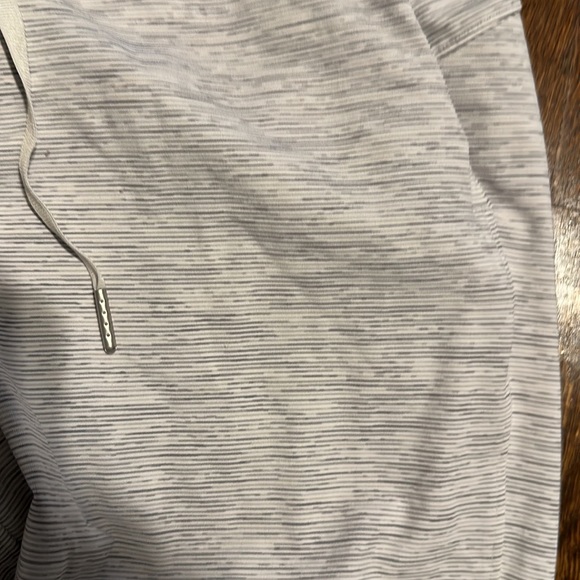 Lululemon On The Fly 7/8 pants - Picture 4 of 8